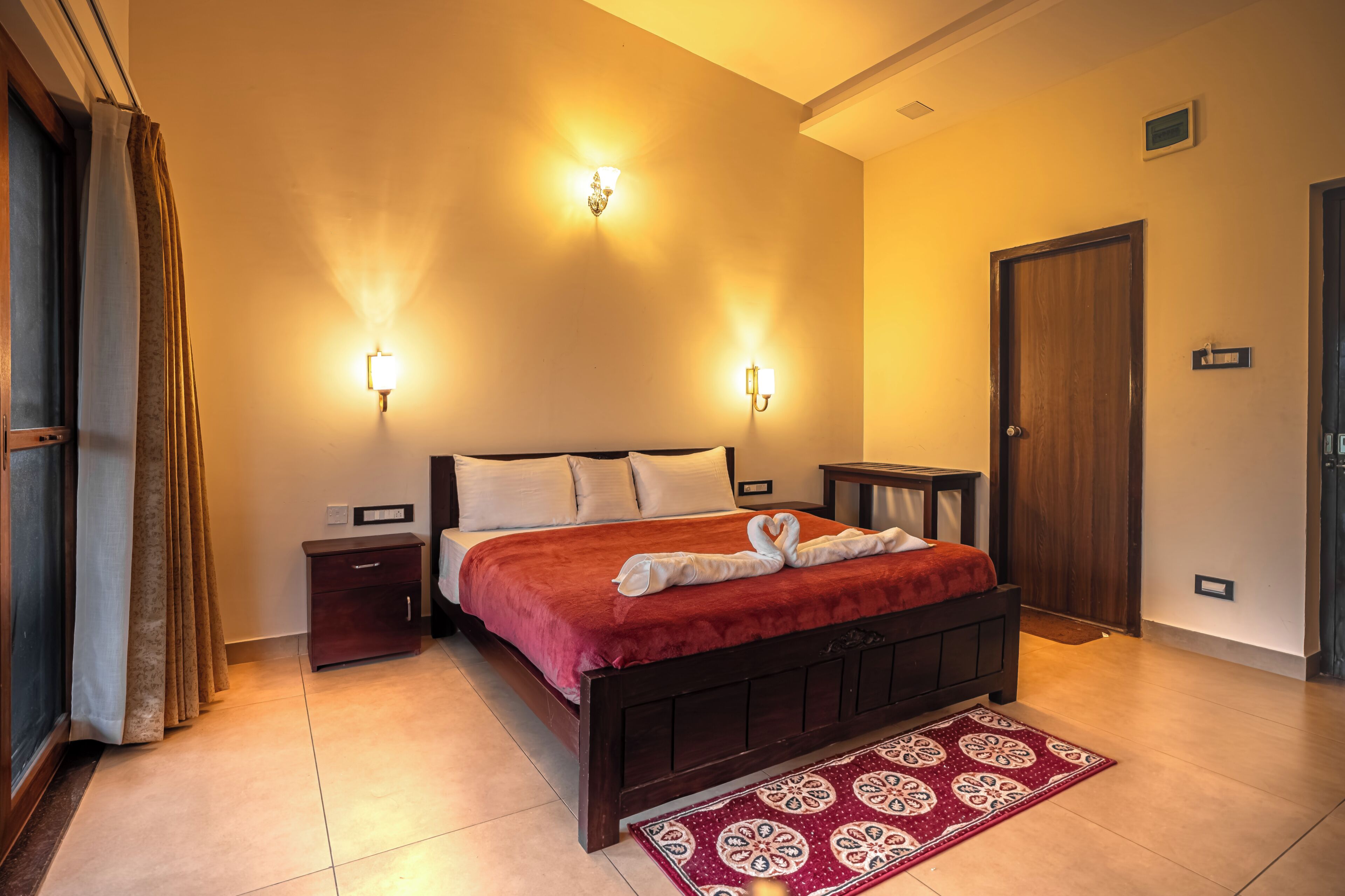 Luxury Double Room, Balcony, Mountain View | Desk, laptop workspace, free WiFi