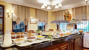 Petit déjeuner buffet compris tous les jours