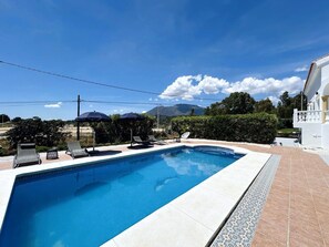 Pool - Villa El Dorado – Private Oasis near the Beach (Estepona)