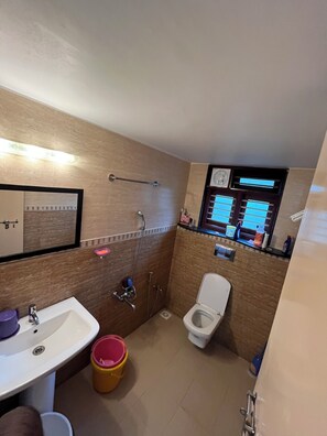 Bidet, towels, soap - Serene 3-bedroom apartment with AC in charming Udupi (Udupi)