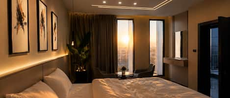 Blackout drapes, free WiFi