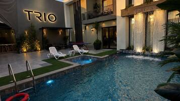 Outdoor pool, sun loungers