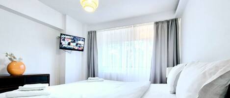 2 bedrooms, desk, iron/ironing board, free WiFi