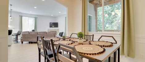 House (4 Bedrooms) | Interior