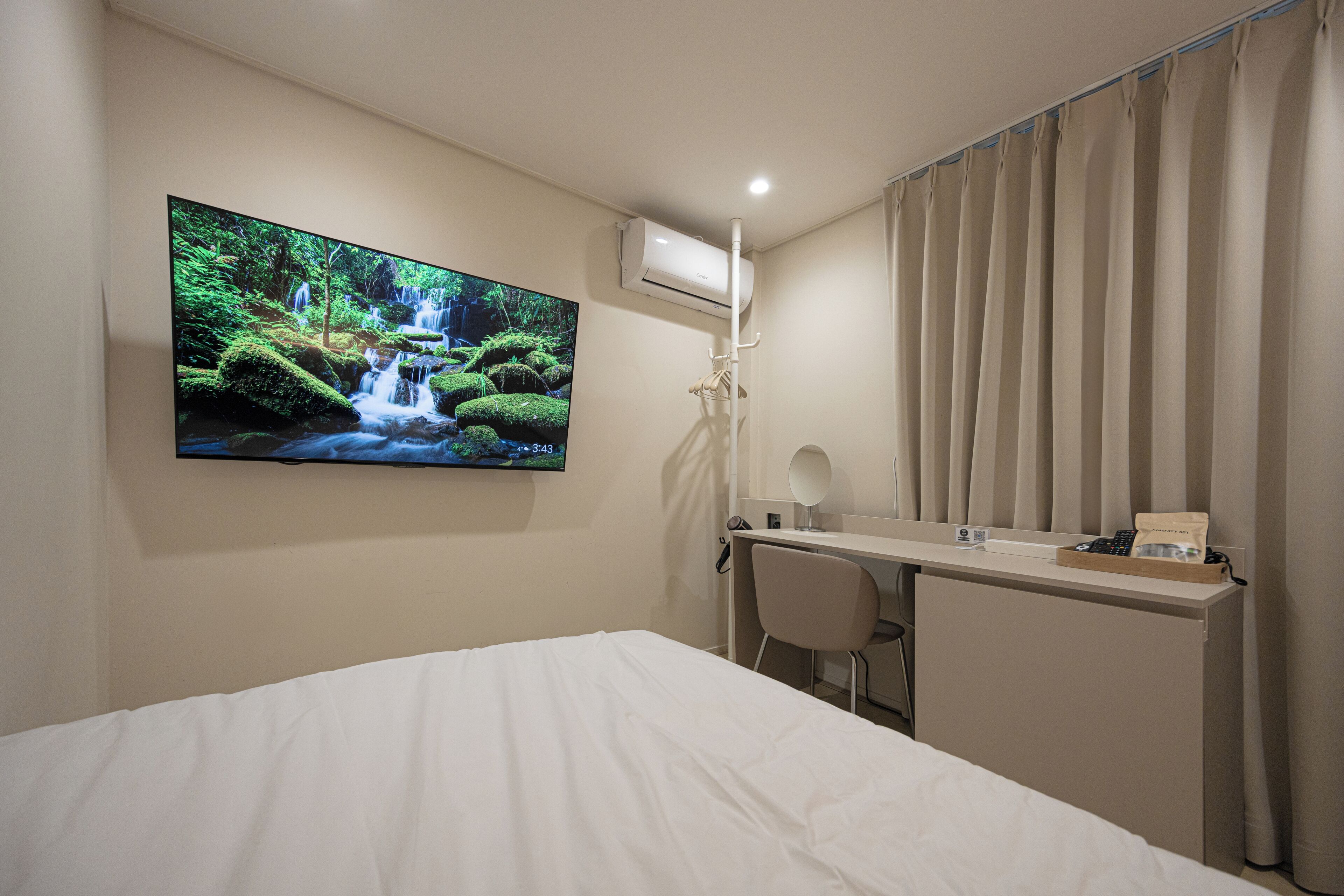Standard Double Room, 1 Double Bed, Non Smoking | Desk, laptop workspace, free WiFi