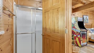 Cabin, 2 Bedrooms | Interior
