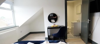 Private Double Room with Ensuite - Walk to City