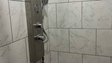 Handdoeken, toiletpapier