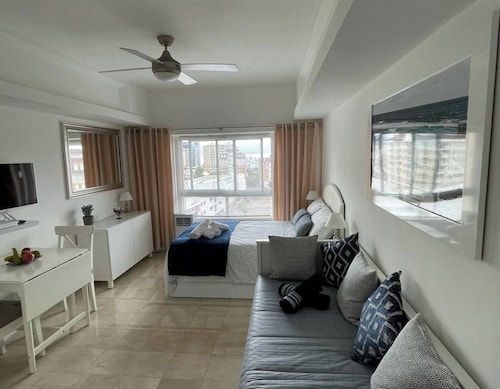 Charming Studio Apartment With Pool Access in Central Gibraltar