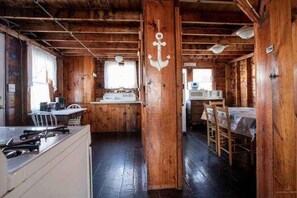 Unclassified image, 3 of 9, button - Charming 4-bedroom cottage Only 200 Steps to relaxing on Long Sands Beach (York)