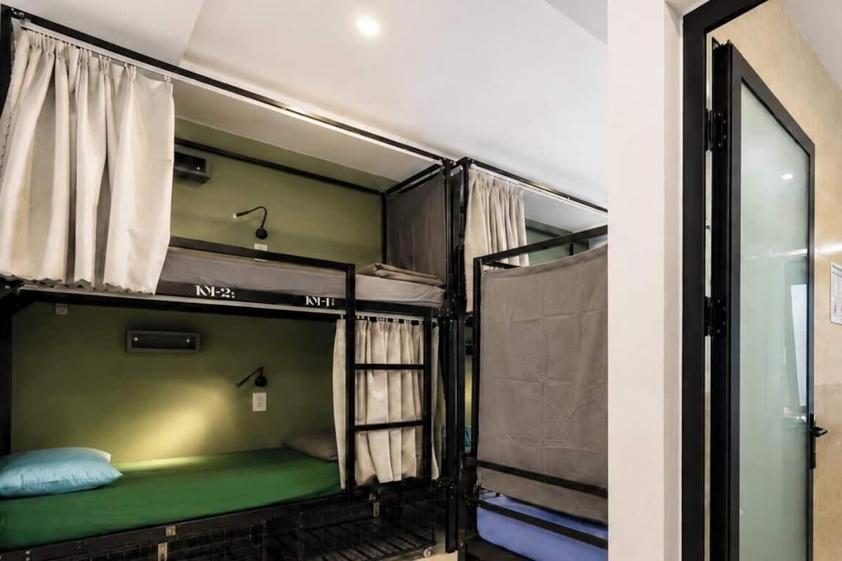 Deluxe Shared Dormitory, Mixed Dorm, Non Smoking | WiFi (free), bed sheets