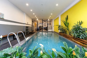 Indoor pool - Two Horses Hostel (Hoi An)