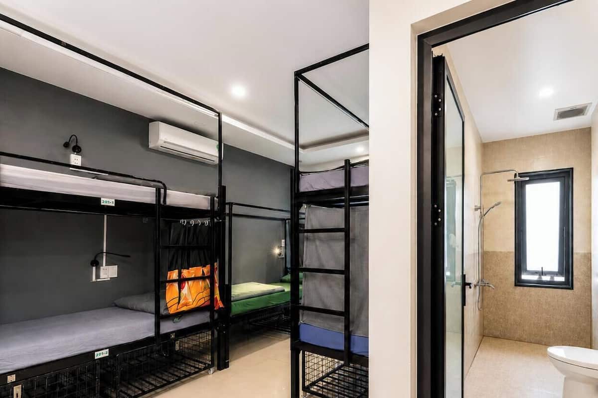 Standard Shared Dormitory, Mixed Dorm, Non Smoking | WiFi (free), bed sheets