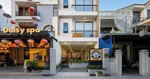 Front of property - Two Horses Hostel (Hoi An)