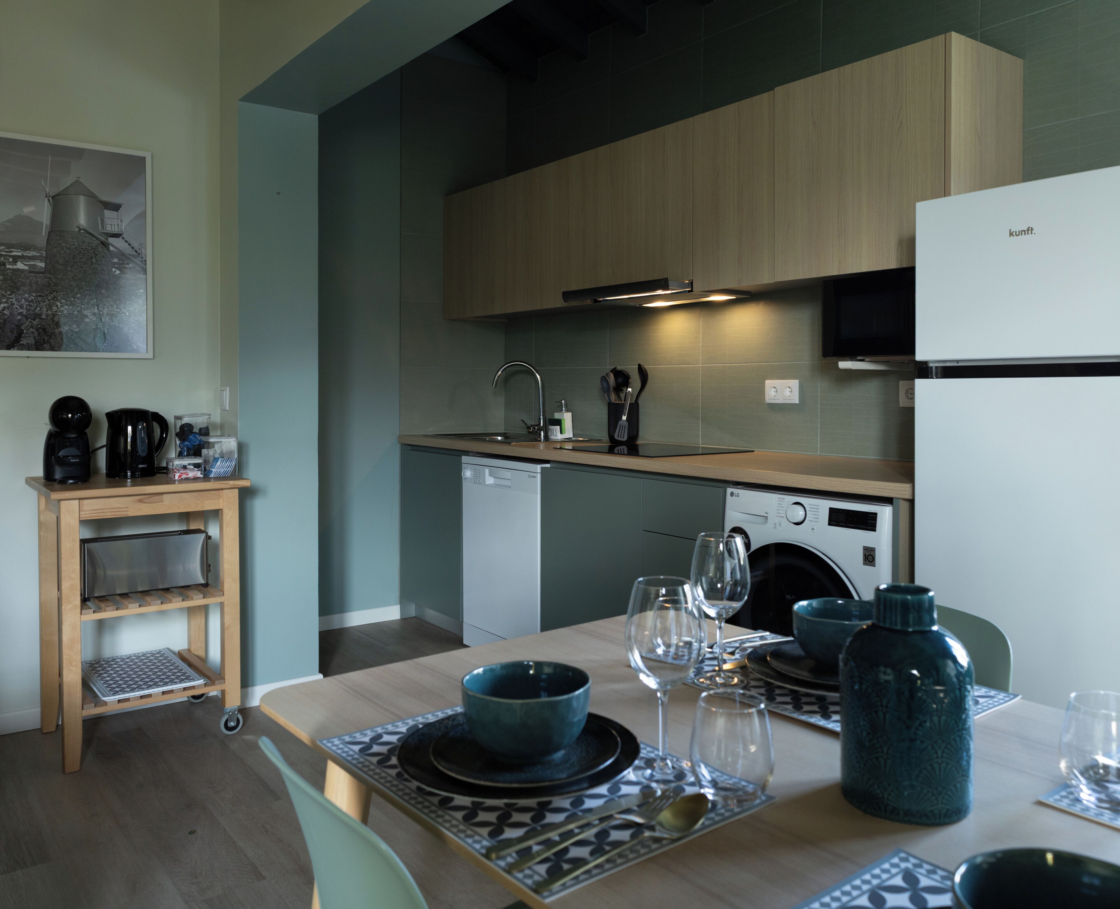 Apartment, Multiple Beds, Hill View | Private kitchen