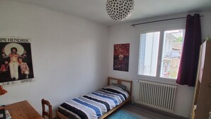 2 soverom og sengetøy