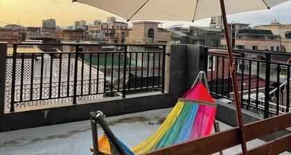 Bright 1-bedroom apt. in vibrant Seoul