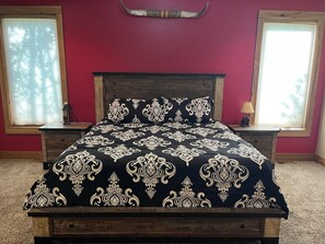 4 bedrooms, free WiFi, bed sheets - Spacious 4-bedroom farmhouse for a convenient stay near the Snake River Canyon. (Jerome)