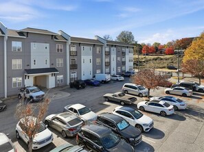 Exterior - Luxury 1BR Loft in Atlanta’s Vibrant Heart. (Atlanta)