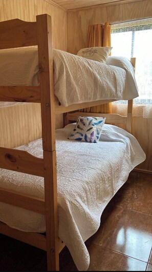 3 bedrooms, WiFi, bed sheets - Spacious 3D family cabin plus ample parking, beautiful nature. (Villarrica)