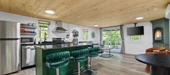 Robin`s Rest, Saylors Lake w/ Pond & Fire Pit