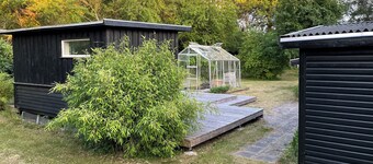 Charming 2-bedroom cottage in Kulhuse, with a wonderful garden, close the beach