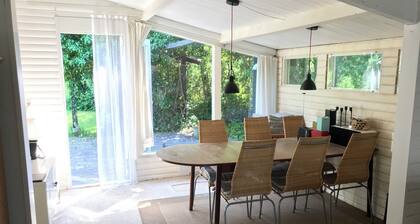 Charming 2-bedroom cottage in Kulhuse, with a wonderful garden, close the beach