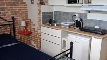 2 chambres, coffres-forts dans les chambres, bureau