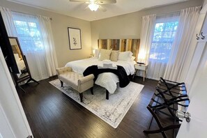 Room - King + 3 Queens with Ping Pong Fun + Relaxing Deck (Greensboro)