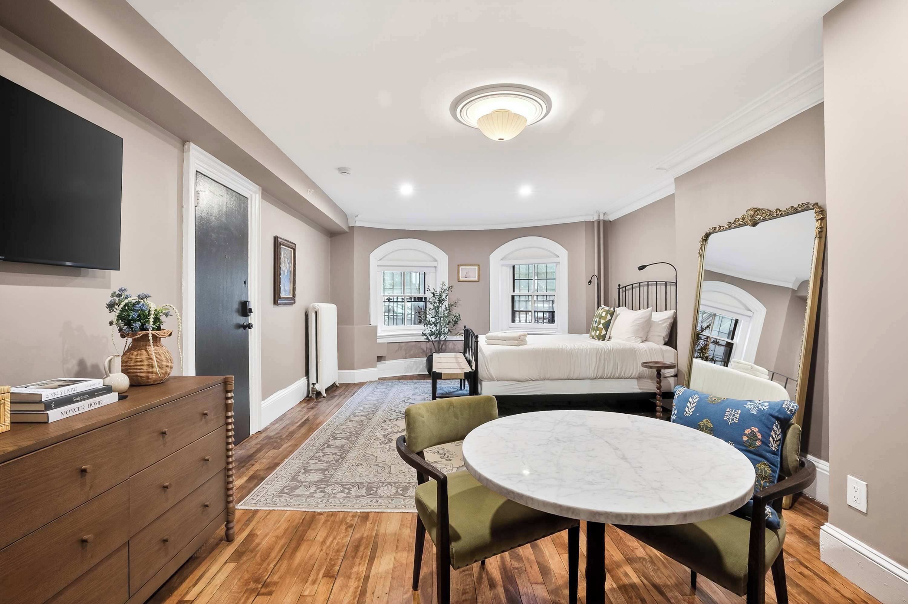 Classic Studio | Interior