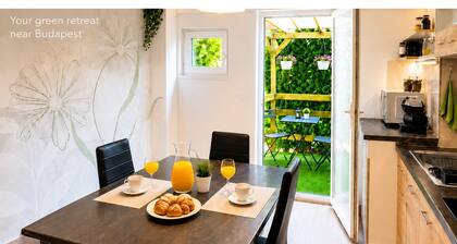 BnB37 NewApt | Free Gated CCTV Parking | Terrace | Self Check-In | Near Budapest
