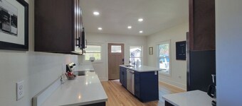 The Martin Lodge - Country Living Near Town on a Fishing Pond