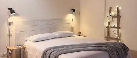 1 bedroom, iron/ironing board, travel cot, free WiFi