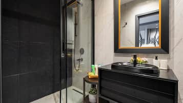Apartment, Balcony | Bathroom