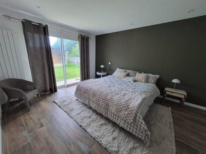 4 soverom, strykejern/-brett, wi-fi og sengetøy