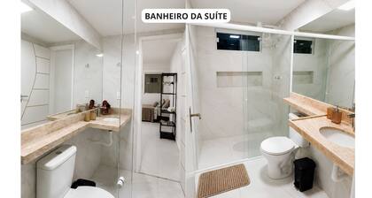 Comfort and Style | 7 Min Walk from Parque do Povo.