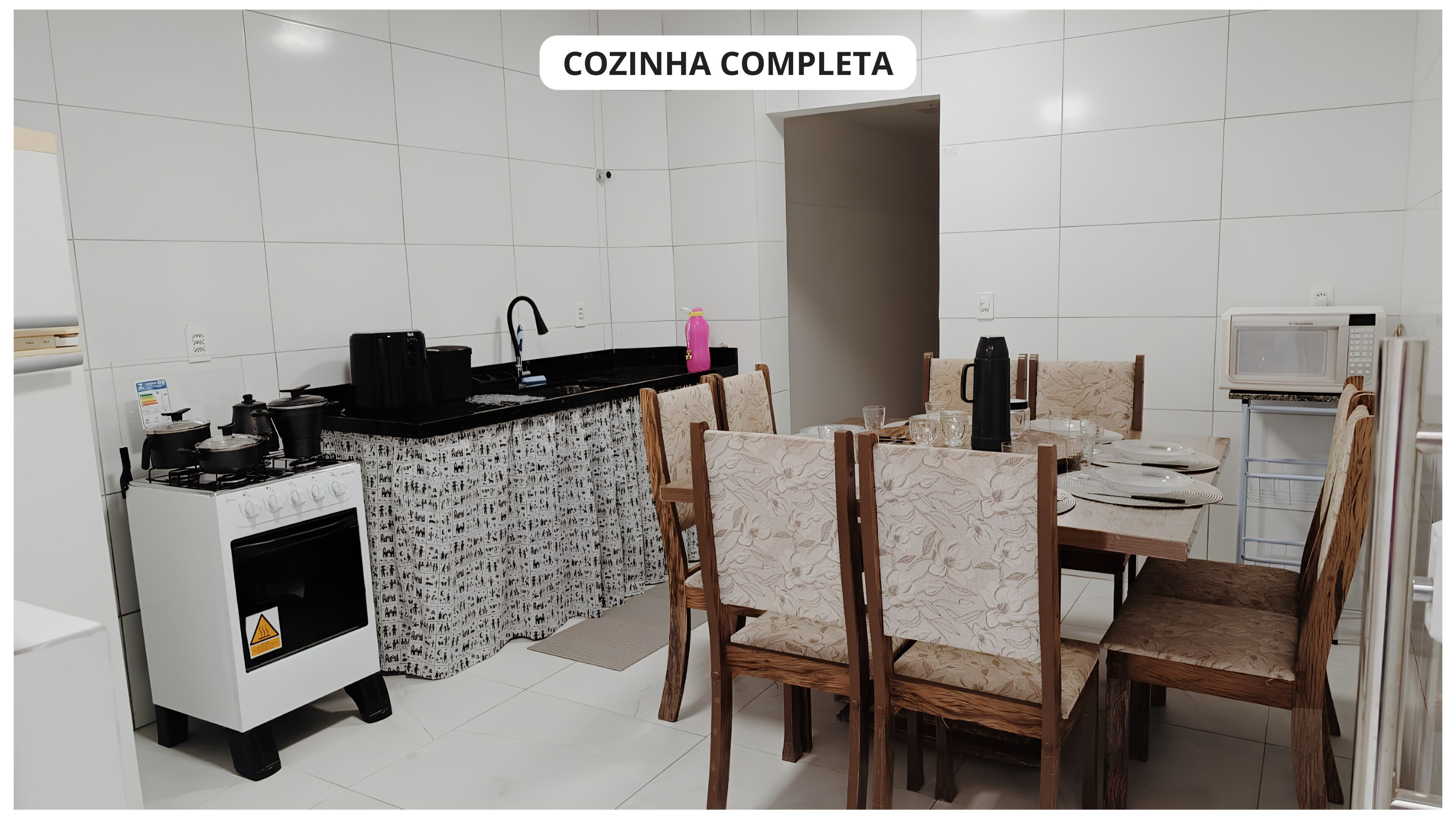 Private kitchen. Comfort and Style | 7 Min Walk from Parque do Povo.