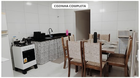 Private kitchen. Comfort and Style | 7 Min Walk from Parque do Povo.