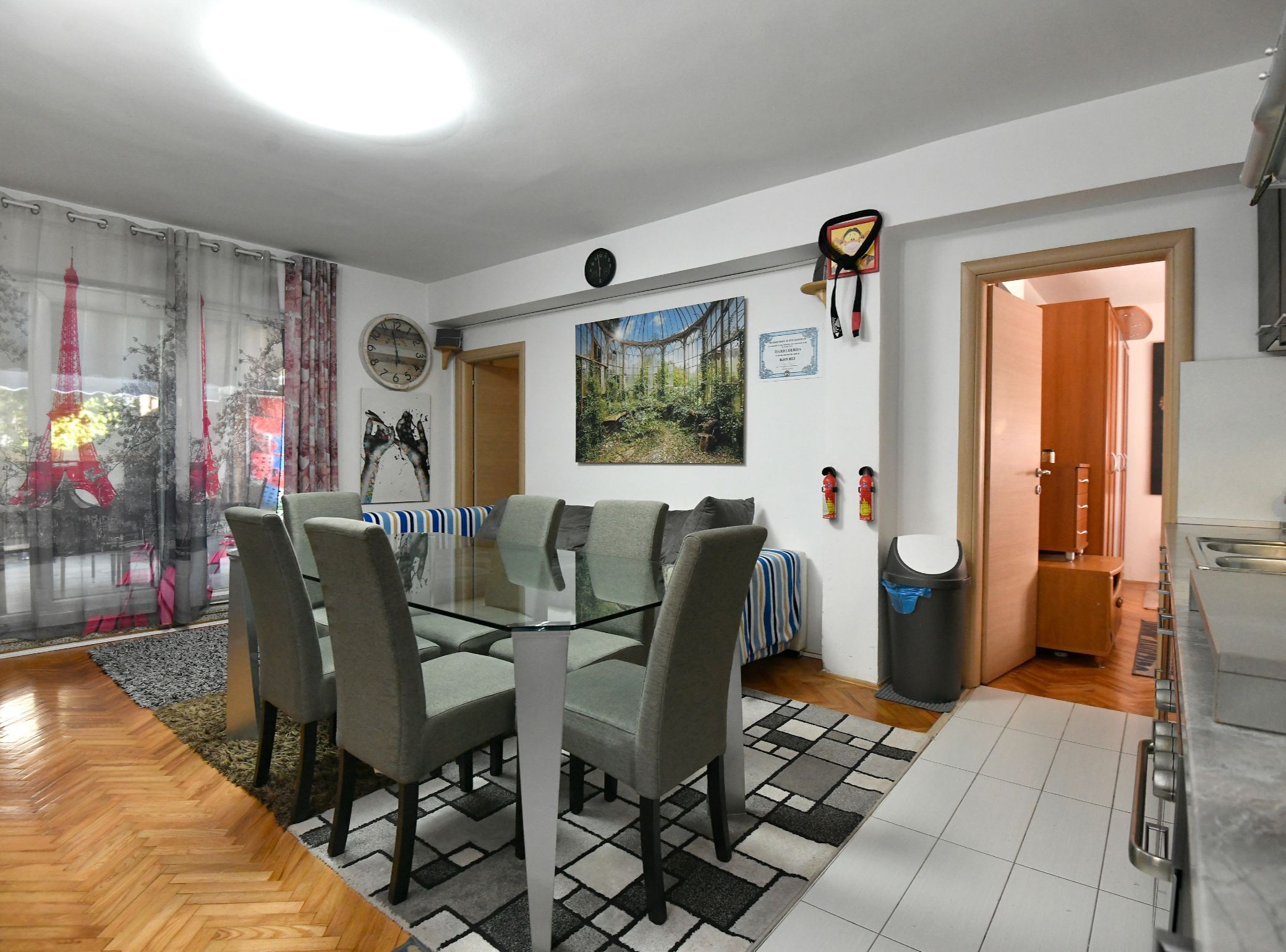 Apartment (Apartment Dario With Terrace And BBQ) | Living room | 32-inch flat-screen TV with satellite channels