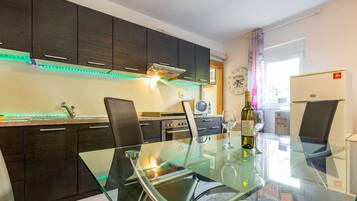 Apartment (Apartment Dario With Terrace And BBQ) | Dining room