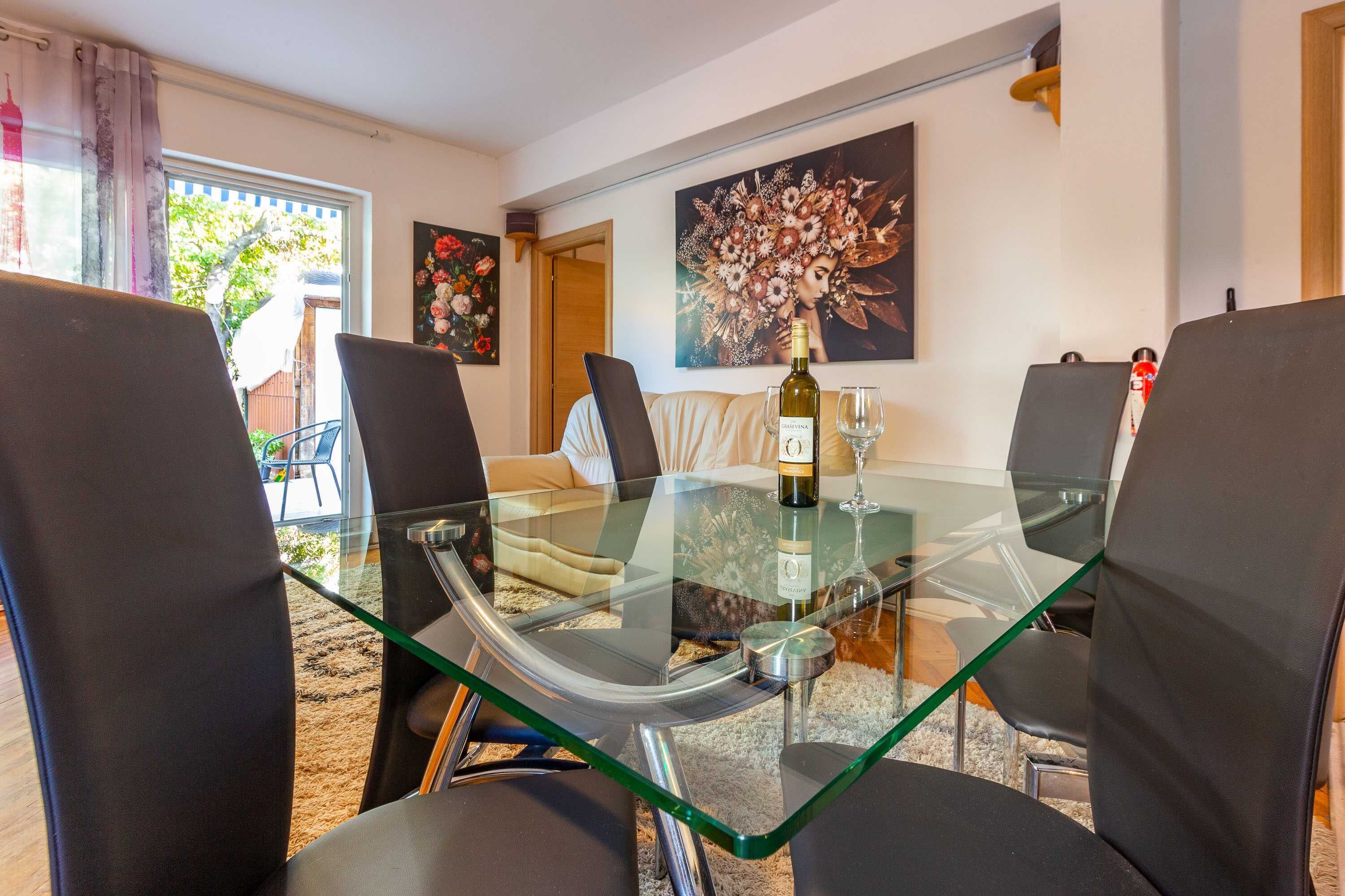 Apartment (Apartment Dario With Terrace And BBQ) | Dining room