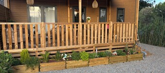 Cosy 3 bed mobile home, swimming pool