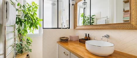 Hair dryer, towels, toilet paper