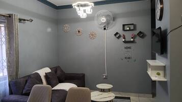 Apartment, 2 Bedrooms, Patio | Living room