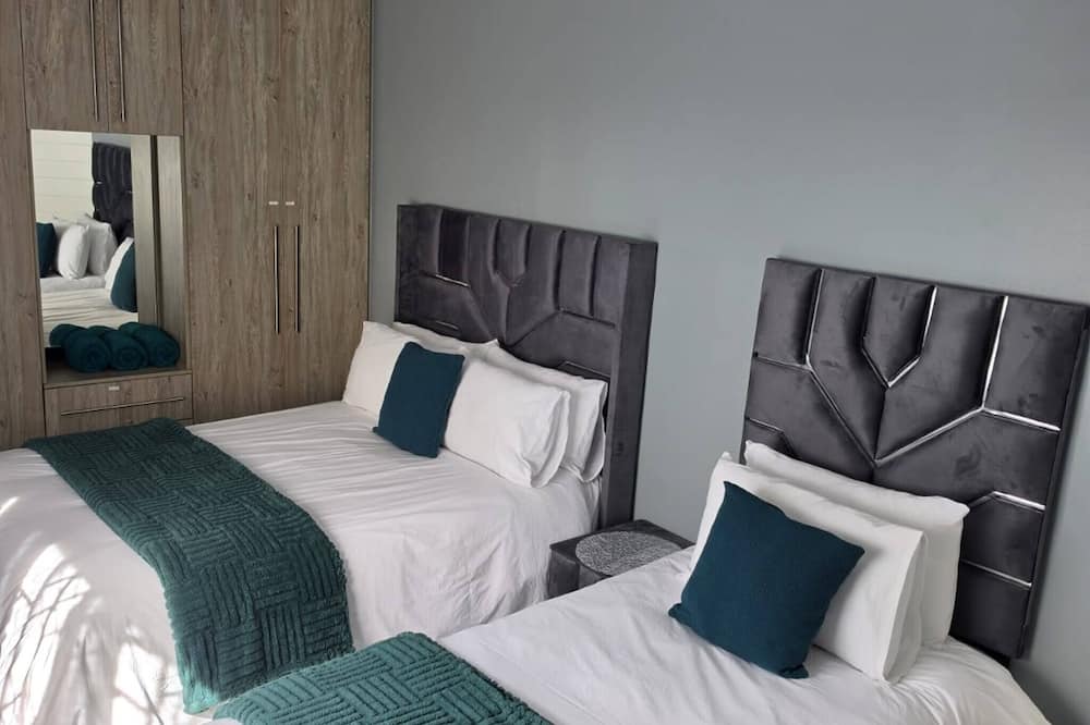 Crompton Guesthouse 786