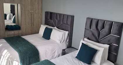 Crompton Guesthouse 786