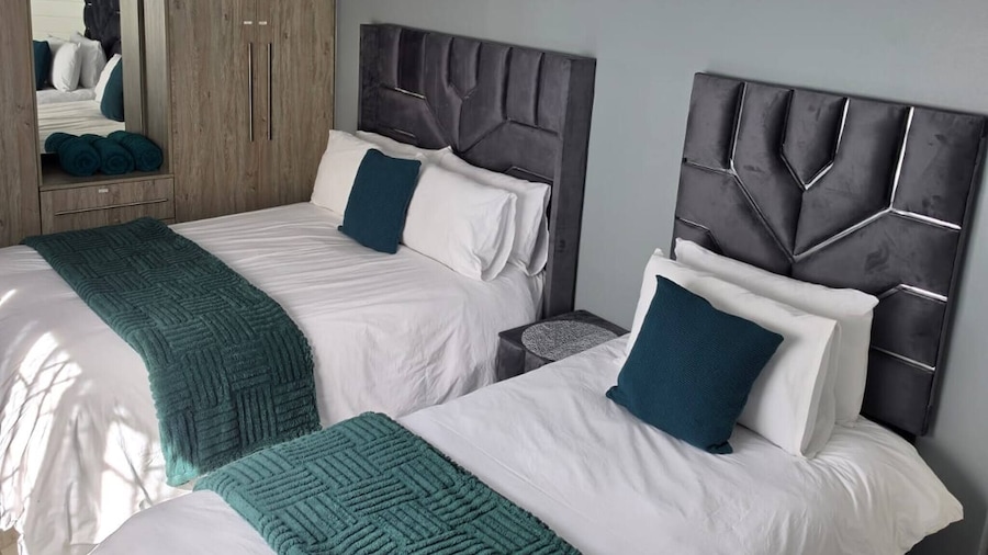 Crompton Guesthouse 786