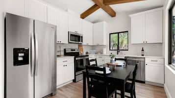 House (1 Bedroom) | Interior
