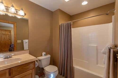 Stress Releaf - Blowing Rock Cabin With Great View, hot Tub, Pool Table