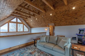 Interior - Neverending Story at Eagles Nest (Elk Park)